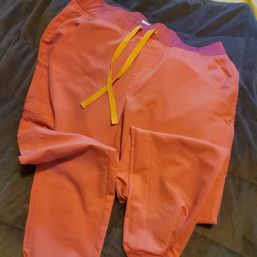 Figs neon pink Zamora scrub pants